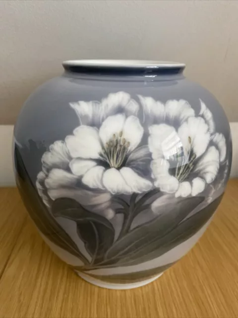 Royal Copenhagen Large Vintage Vase In Lovely Condition 2636