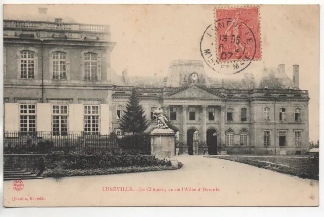 LUNEVILLE - Meurthe et Moselle - CPA 54 - le chateau vu de l'allée d' Hercule