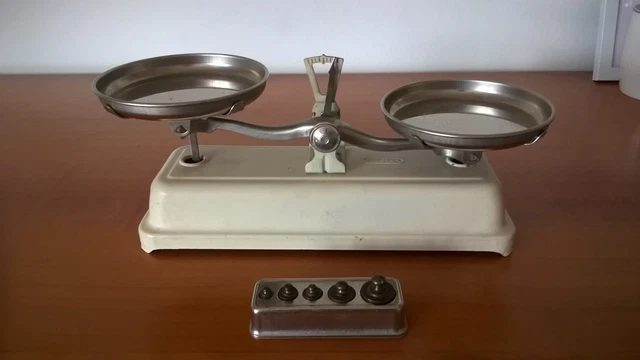 Ancienne Petite Balance 1 Kg – Jouet Vintage En Métal – Made In France – Occasion