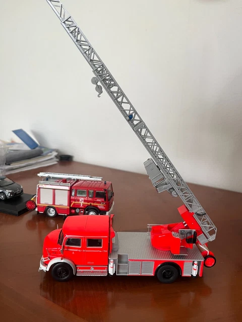 Siku 2218 Mercedes Unimog Sanitätswagen Sapeur Pompiers 1:55 - TOYCAR