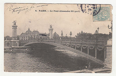 Le Pont Alexandre PARIS de profil 