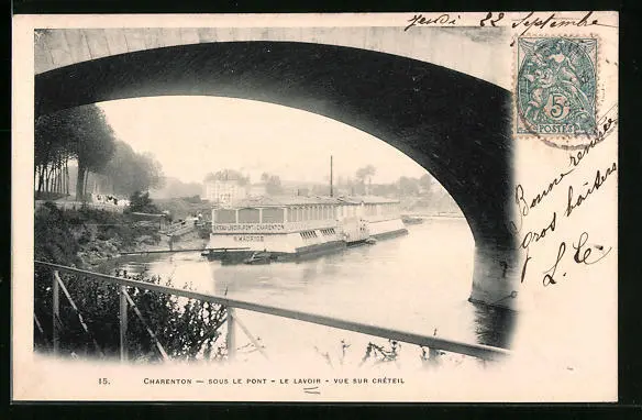 CPA Charenton, Sous le Pont - Le Lavoir, vue sur Créteil