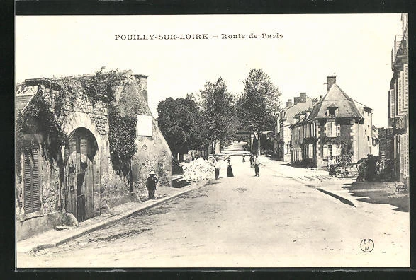 CPA Pouilly-sur-Loire, Route de Paris
