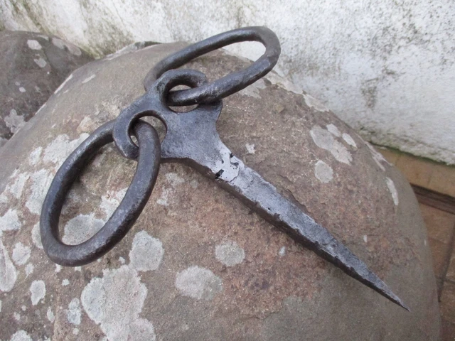 Antique Wrought Iron Strong Tethering Double Ring on Pin Game Hook Old Hardware 13