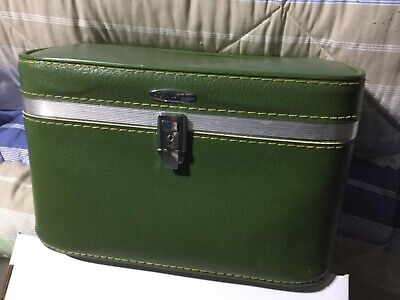 Featherlite Suitcase Luggage Vintage Retro Green Train Overnight Make-up Case