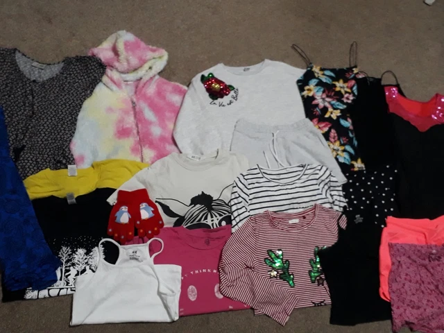 Pacchetto di vestiti per ragazze età 10-11 anni. Vedi descrizione.