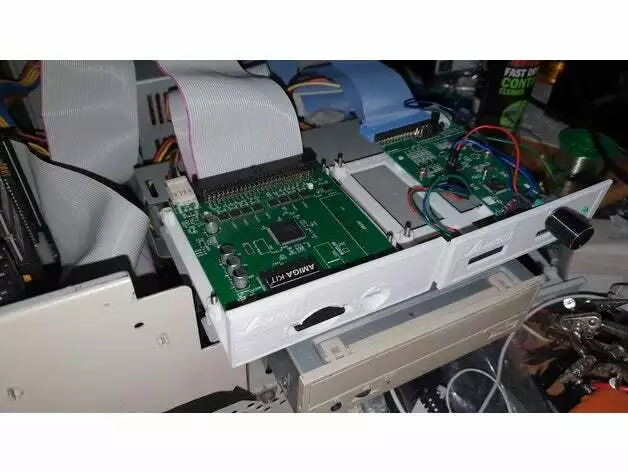 Soporte SD2SCSI V5 y V6 para AMIGA 2000 | Supports SD2SCSI V5/6 for AMIGA 2000