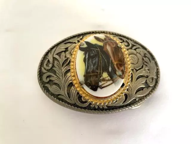 VINTAGE METAL SILVER OVAL Horse SCENE Cowboy large belt buckle