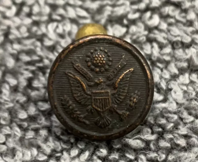 WWI US Army Great Seal Uniform Button The Art Metal Works Newark, NJ