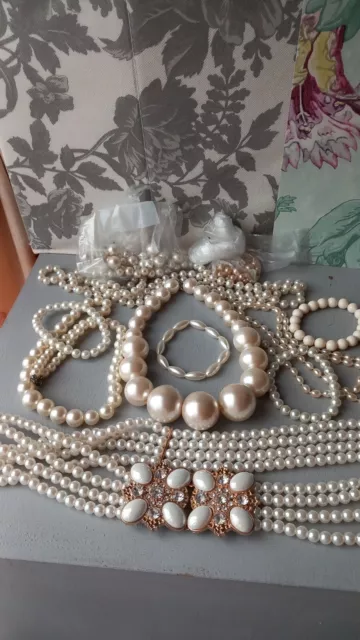 Job Lot of Faux Pearl Necklaces & Bracelets Crafts, Spares, Resell, Jewellery