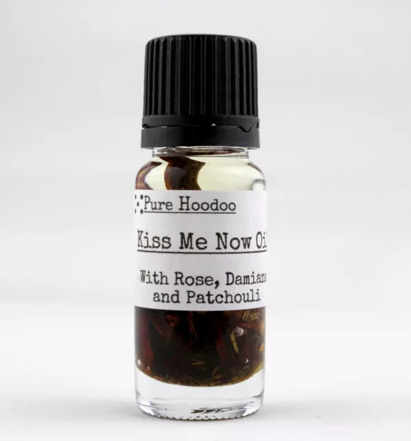 **KISS ME NOW** Hoodoo Condition Oil: (Lust, Sexual Love) - Magic | Handmade