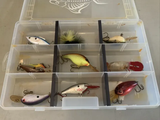 LOT OF VINTAGE Fishing Lures In Open Water 606 Tackle Box- Lure
