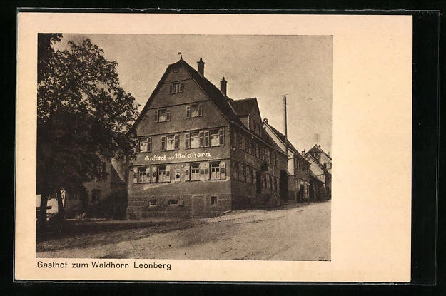 AK Leonberg, Straßenpartie mit Gasthof zum Waldhorn