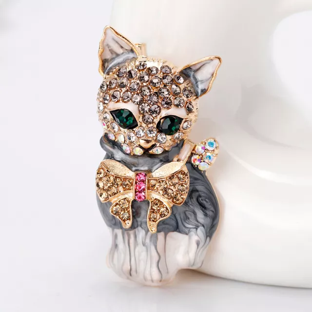 New Enamel Crystal Green Eye Cartoon Cat Brooch Pin Jewelry Bag Ornament Gif.FE