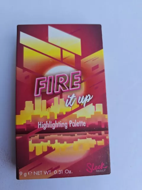 Sleek MakeUP FIRE It Up Highlighting Palette Highlighter Schimmer 9g