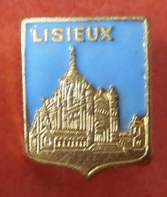 Insigne Ancien En émail Et Laiton Blason Héraldique De Lisieux - Broche Vintage