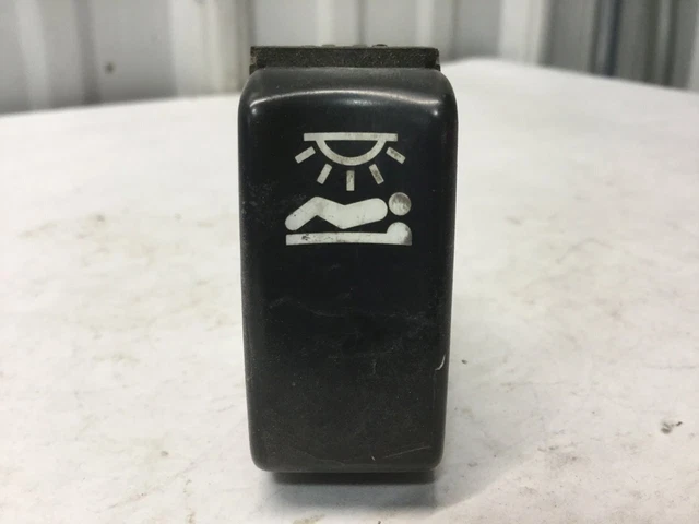 Kenworth T660 SLEEPER LIGHTS Dash/Console Switch - Used | P/N P27104019