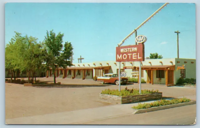 Postcard AZ West Holbrook Western Motel Route 66 c1950's Car Q13