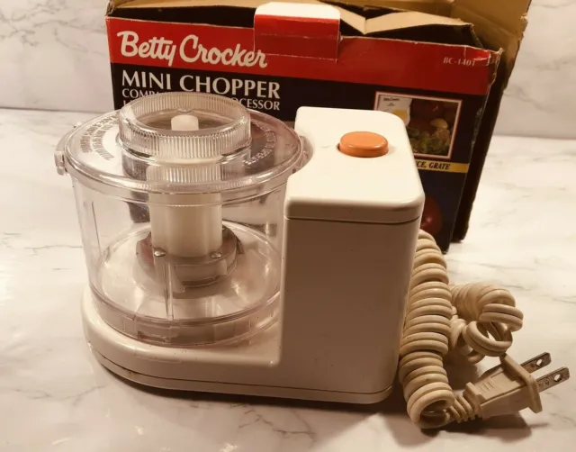 https://www.picclickimg.com/e9IAAOSwtvxf8kgo/Betty-Crocker-Mini-Chopper-Compact-Food-Processor-BC-1401.webp
