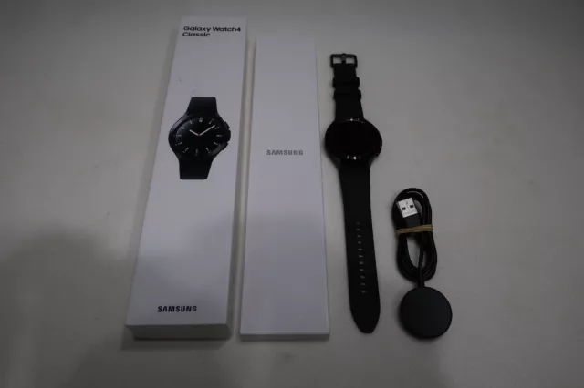 Samsung Galaxy Watch 4 Classic in Graphite (Model SM-R890)