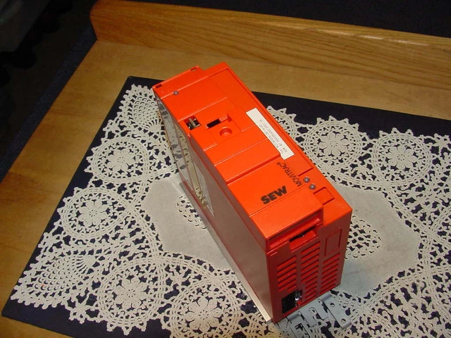 SEW EURODRIVE TYP: MC07B0005-2B1-4-00, U= 1X200 . . . 240V, 50/60Hz ...