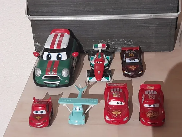 Lot voitures CARS Disney Pixar Plastique
