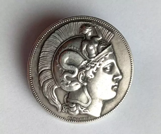 Ancienne Grosse Broche : Médaille Minerve en Argent Massif .