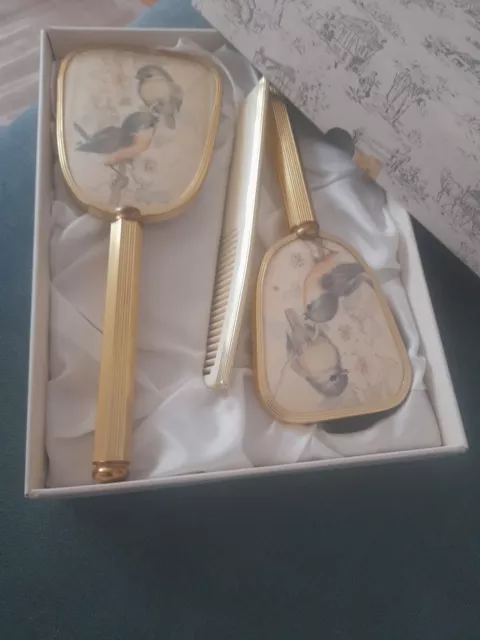 Vintage bird Design Small hand mirror, comb and brush set Vanity- Preloved.