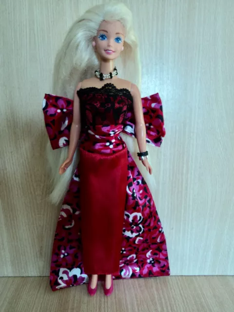 Barbie  in a Special Edition GRAN GALA Stunning Gown ( 1996 ) Jewellery & Shoes