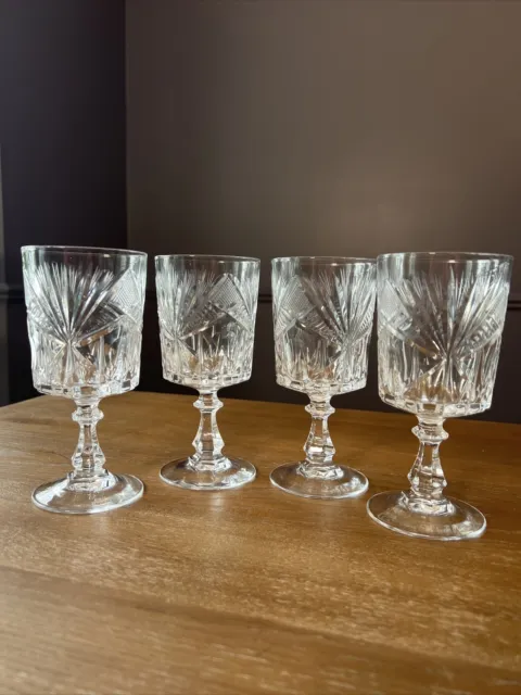 Set of 4 Vintage Russian Diamond Cut Crystal Glass 8 oz Wine Water Goblets Glass