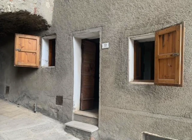 2 bedroom fixer upper in Tuscany, Italy payable over 10 years 2 bedroom fixer upper in Tuscany, Italy payable over 10 years