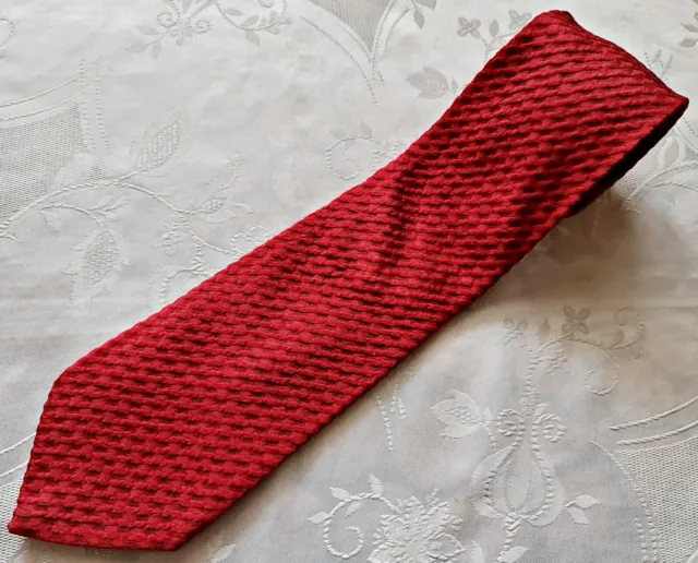 Gents Vintage Authentic Italy Giorgio Armani Red Wool Silk Men's Neck Tie