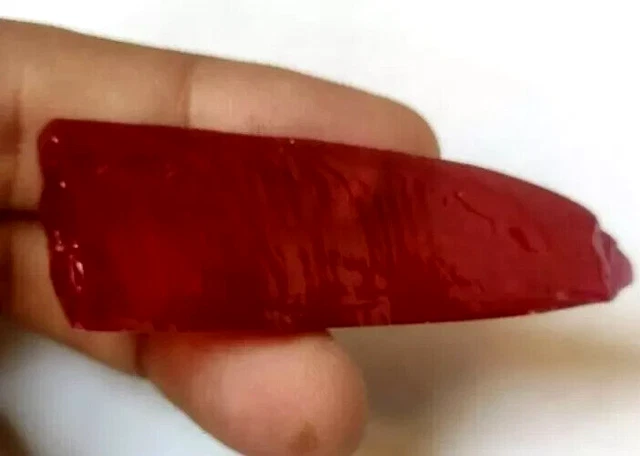 Rubis Corindon Brut Naturel 134,65 Carats - Origine Madagascar - Pierre Brute