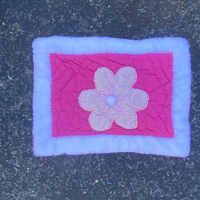 Funda de almohada simulada con flores rosa Pottery Barn para niños nueva con etiquetas 