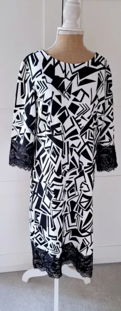 Nightingales Ladies Black White Mono Print Shift Dress With Lace Trim Size 16