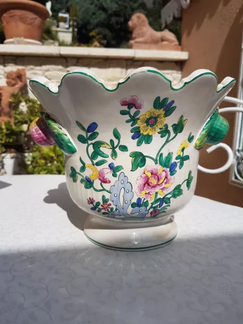 Beau  cache pot en faience