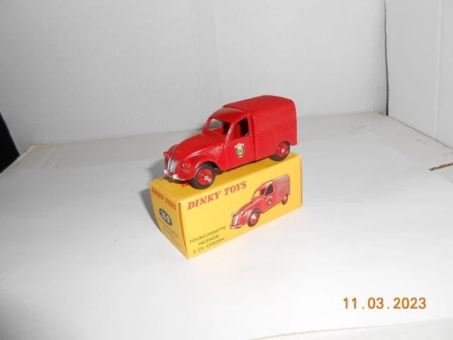 dinky  toys  citroen 2 cv fourgonette pompiers  neuf boite