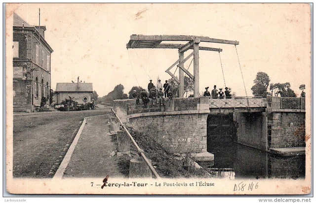 58 CERCY LA TOUR - le pont levis et l'ecluse,