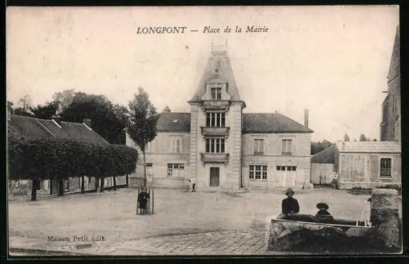 CPA Longpont, Place de la Mairie