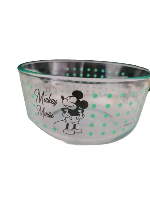 https://www.picclickimg.com/eAsAAOSwAEhlPVDU/Disneys-Mickey-Mouse-Pyrex-Glass-Storage-4-Cup.webp