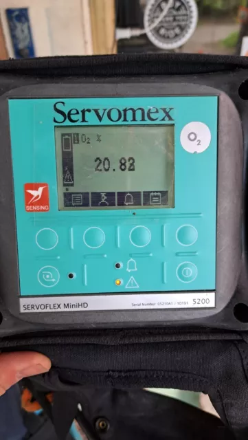 Servomex SERVOFLEX MiniHD 5200 Industrial portable gas analyzer Used