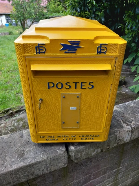 Boîte Aux Lettres Laiton Massif Vieilli – Encastrée Avec Inscription "Poste Ester", Grise