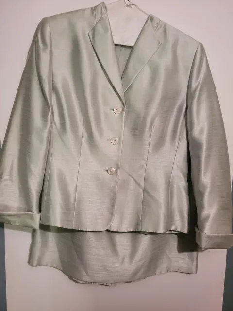 Women's Le Suit 2 Pc. Size 14 Light Green  Spring & Summer Lined Silky Shine
