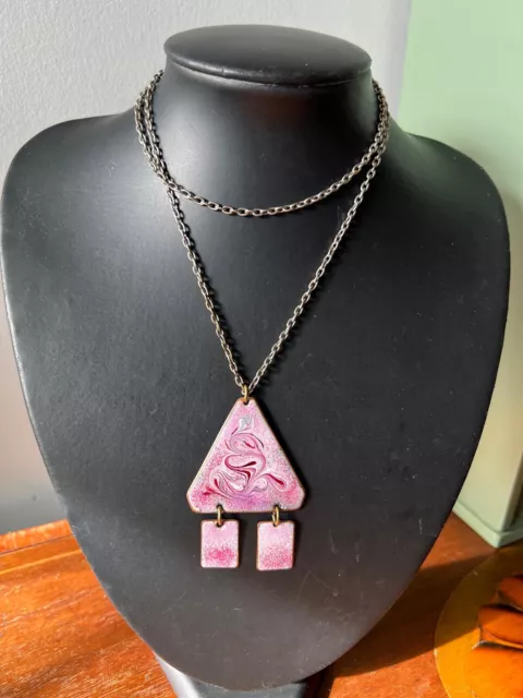 Vintage 1970s pink enamel on copper pendant necklace with marbling. Very unusual