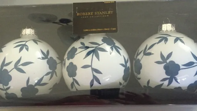 SET OF 3 Robert Stanley Home Collection Blue White Floral Glass Ornaments  3.9 $12.99 - PicClick
