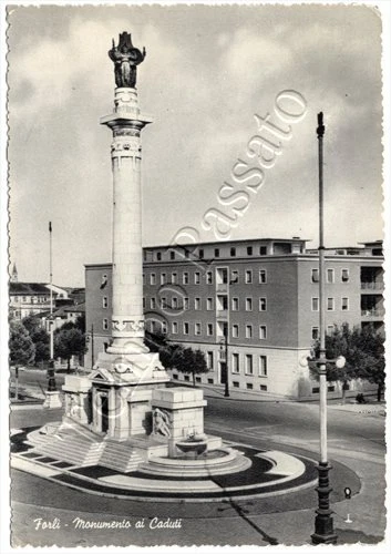 Cartolina di Forlì, monumento ai caduti - Forlì Cesena, 1952
