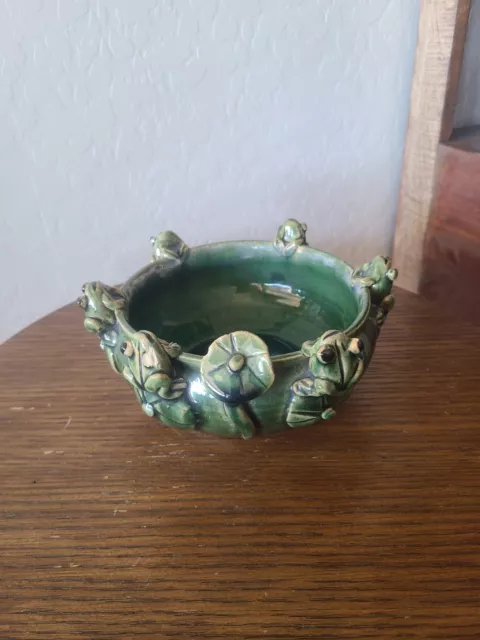 Vintage handmade 6 frogs on ceramic bowl planter ashtray-Read-