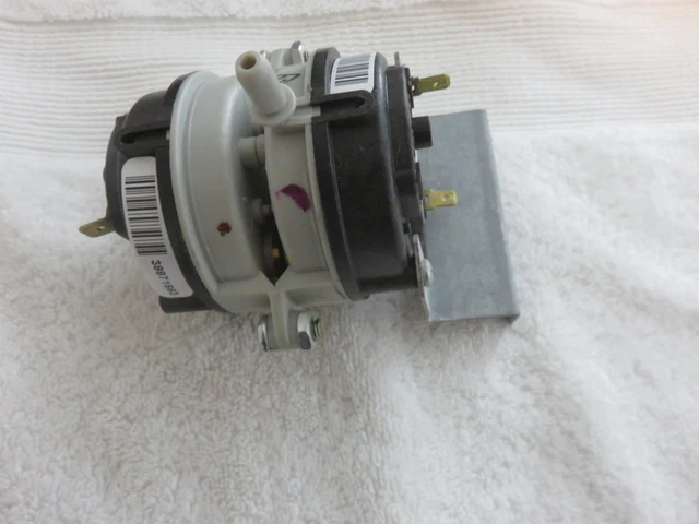 OEM Lennox Armstrong Ducane Furnace Air Pressure Switch Replaces Honeywell IS20103-3139 -0.70 - North America HVAC