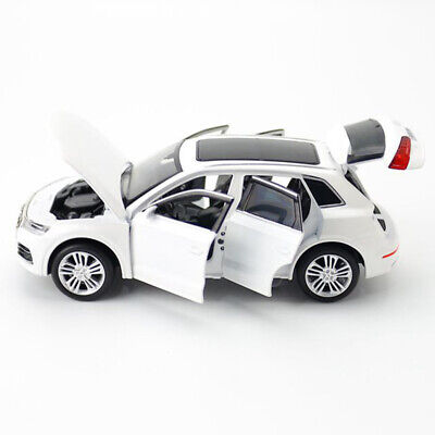 1:32 Audi Q5 SUV Off-road Model Car Diecast Toy Vehicle Sound Light Gift White