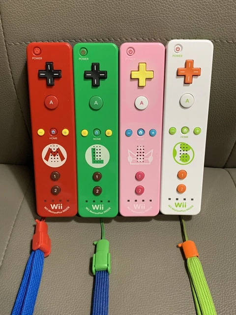 Lot De 5 Manettes Wii & Wii Motion Plus Pour Pièces - Ne S'allument Pas - Marque Nintendo - Pour Réparation Ou Cannibalisation